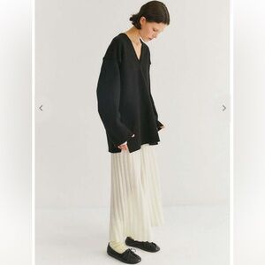 Rus NAKIRI PANTS - CHALK wide leg ribbed pleated pants